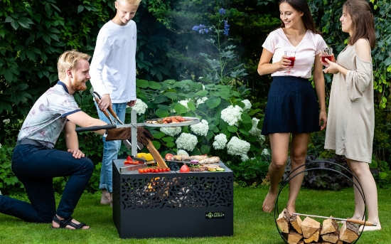 Imagine Semineu exterior Cube 500 cu gratar