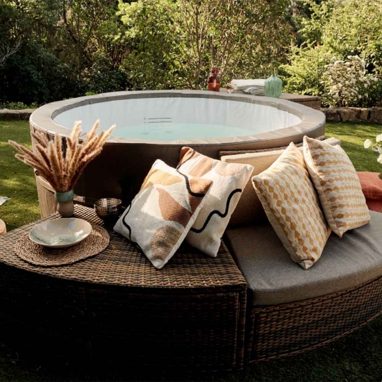 Imagine Jacuzzi NetSpa Vita Premium cu mobilier inclus, 6 locuri