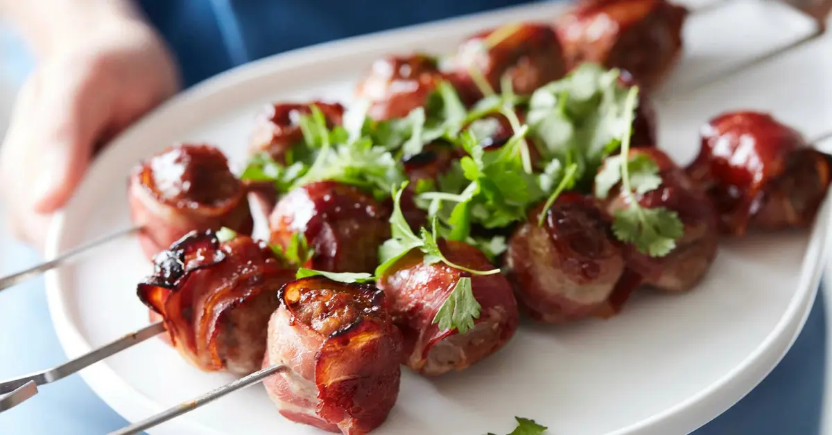 Chiftelute in bacon afumate